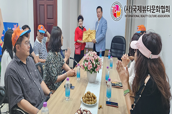 http://www.ibcacorp.com/bs/userimg/fileu/1696428371_국제뷰티문화협회나쨩미팅.jpg